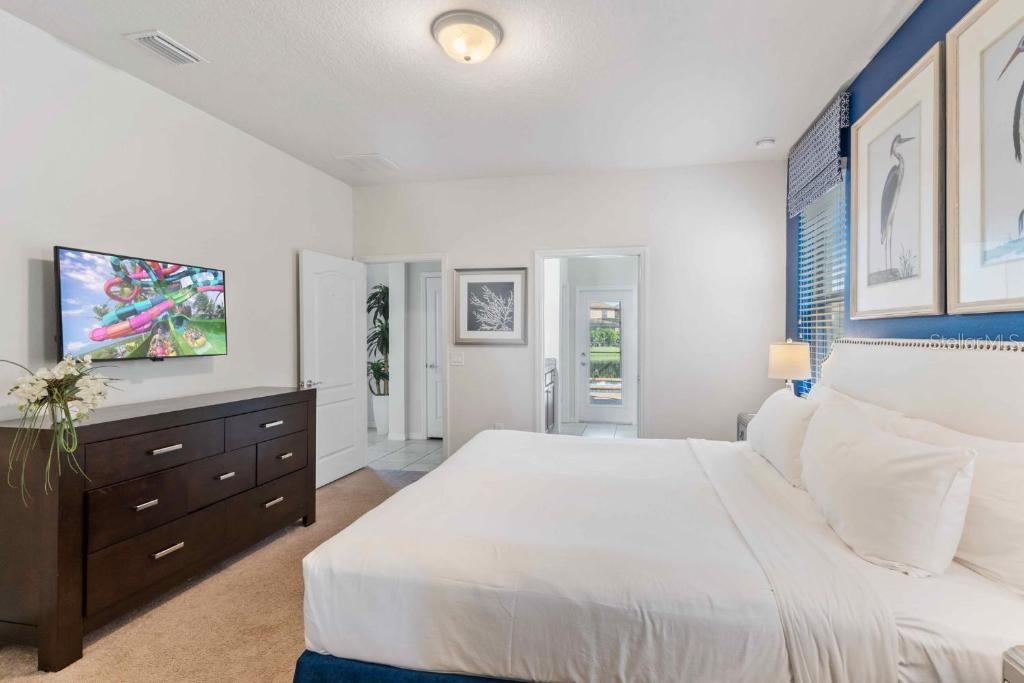 8815 MACAPA DR, KISSIMMEE, FL — photo 16