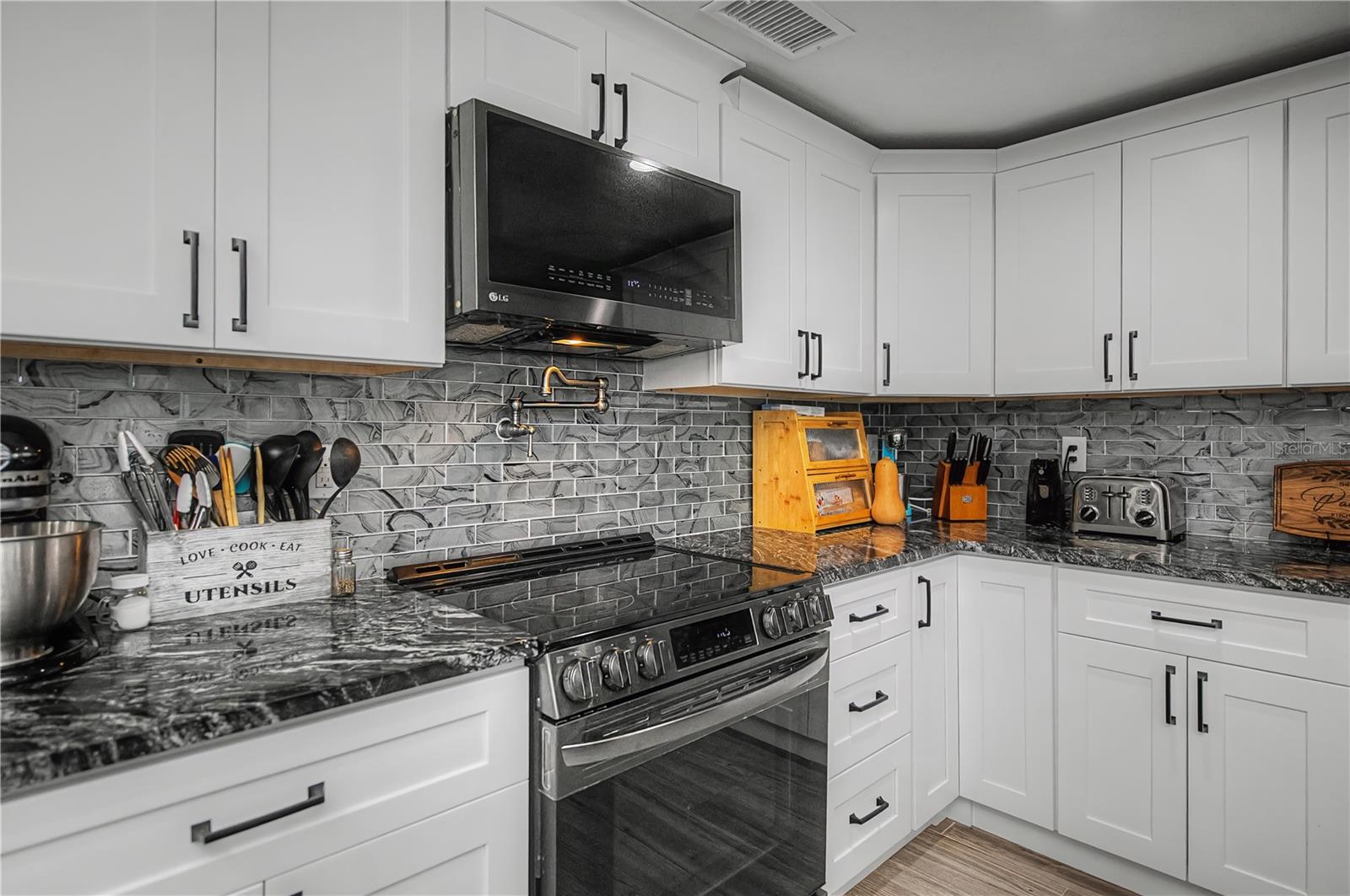 121 SINCLAIR ST SE, PORT CHARLOTTE, FL — photo 35
