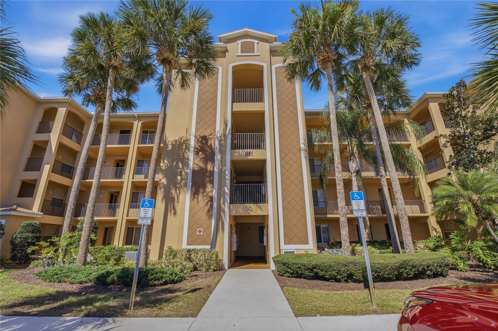 8105 GRAND ESTUARY TRL #402, BRADENTON, FL