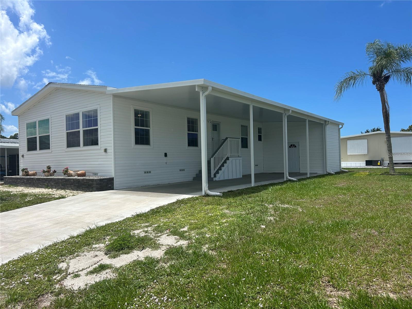 2 S BOTANY BAY CIR, ENGLEWOOD, FL — photo 2