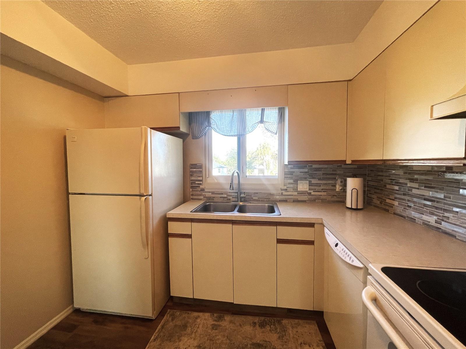 200 ROTONDA BLVD W #A4, ROTONDA WEST, FL — photo 29