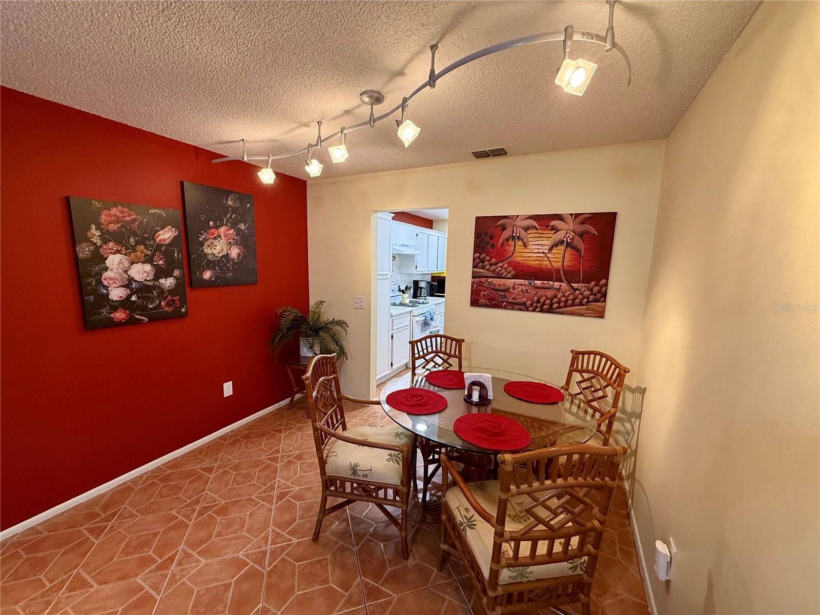6070 80TH ST N #105, ST PETERSBURG, FL — photo 8
