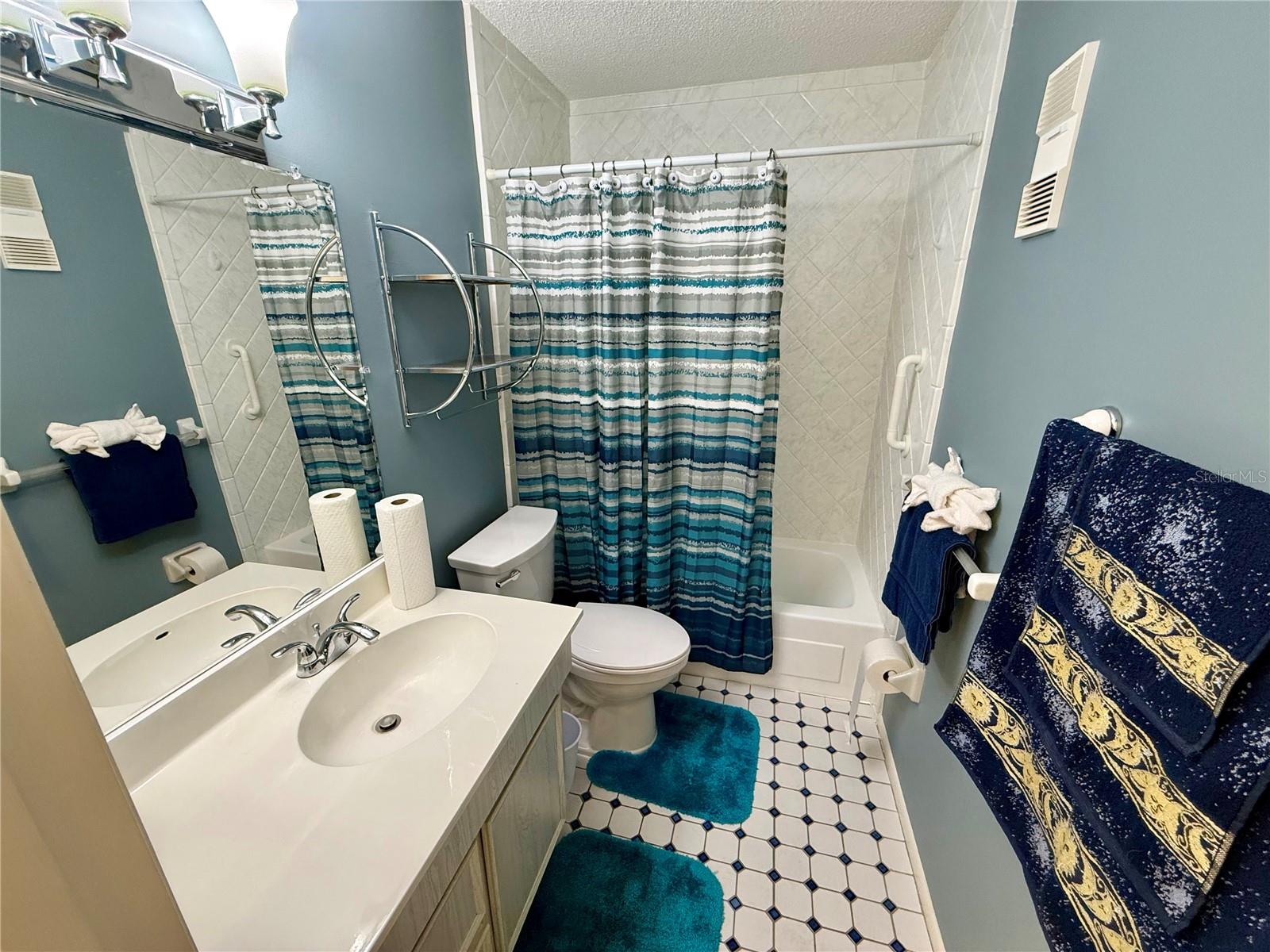 6070 80TH ST N #105, ST PETERSBURG, FL — photo 27