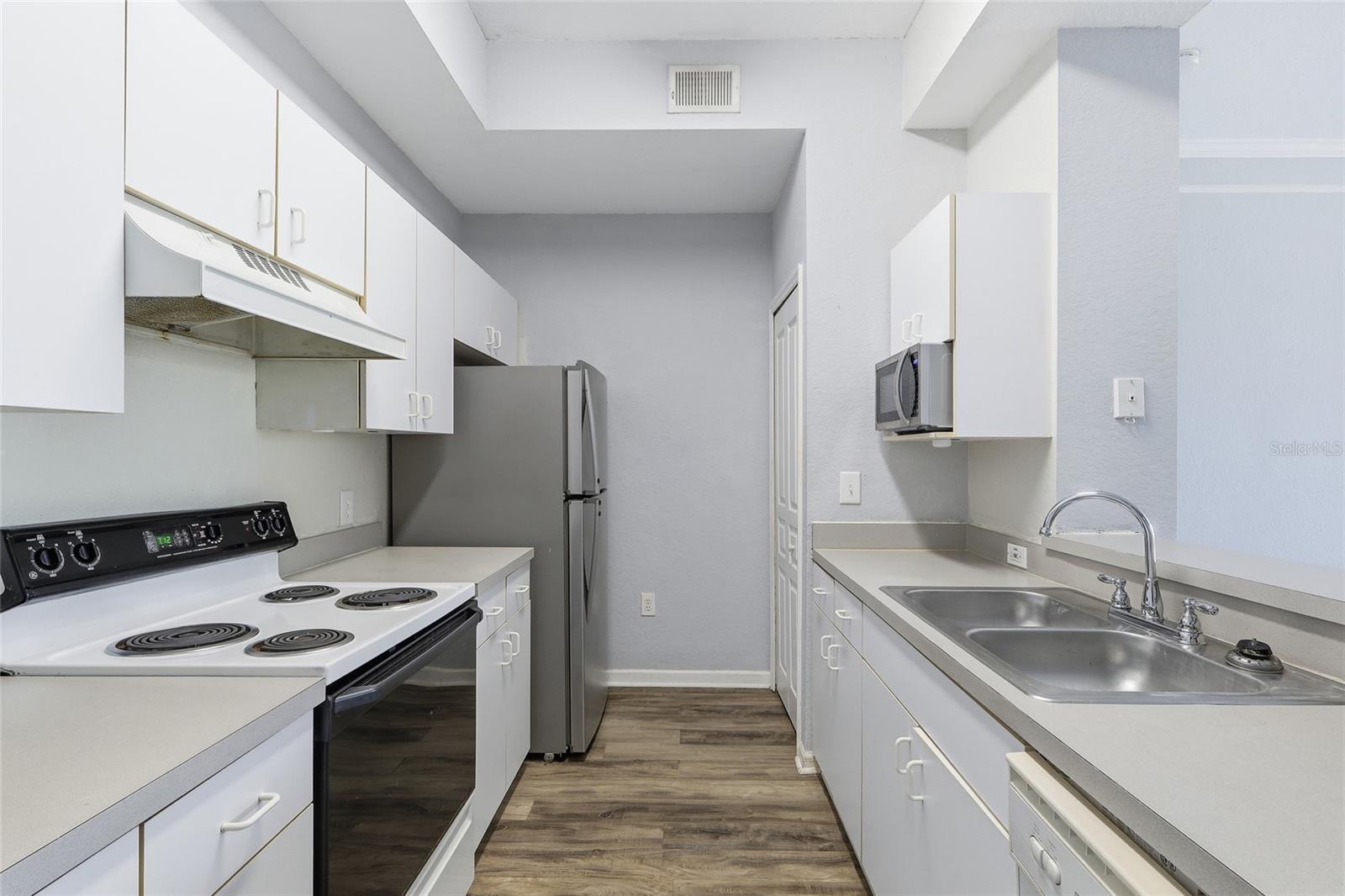 17106 CARRINGTON PARK DR #623, TAMPA, FL — photo 27