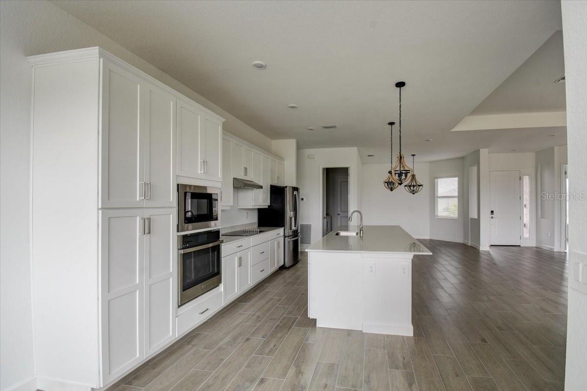 7796 LAKES EDGE LN, PORT CHARLOTTE, FL — photo 8