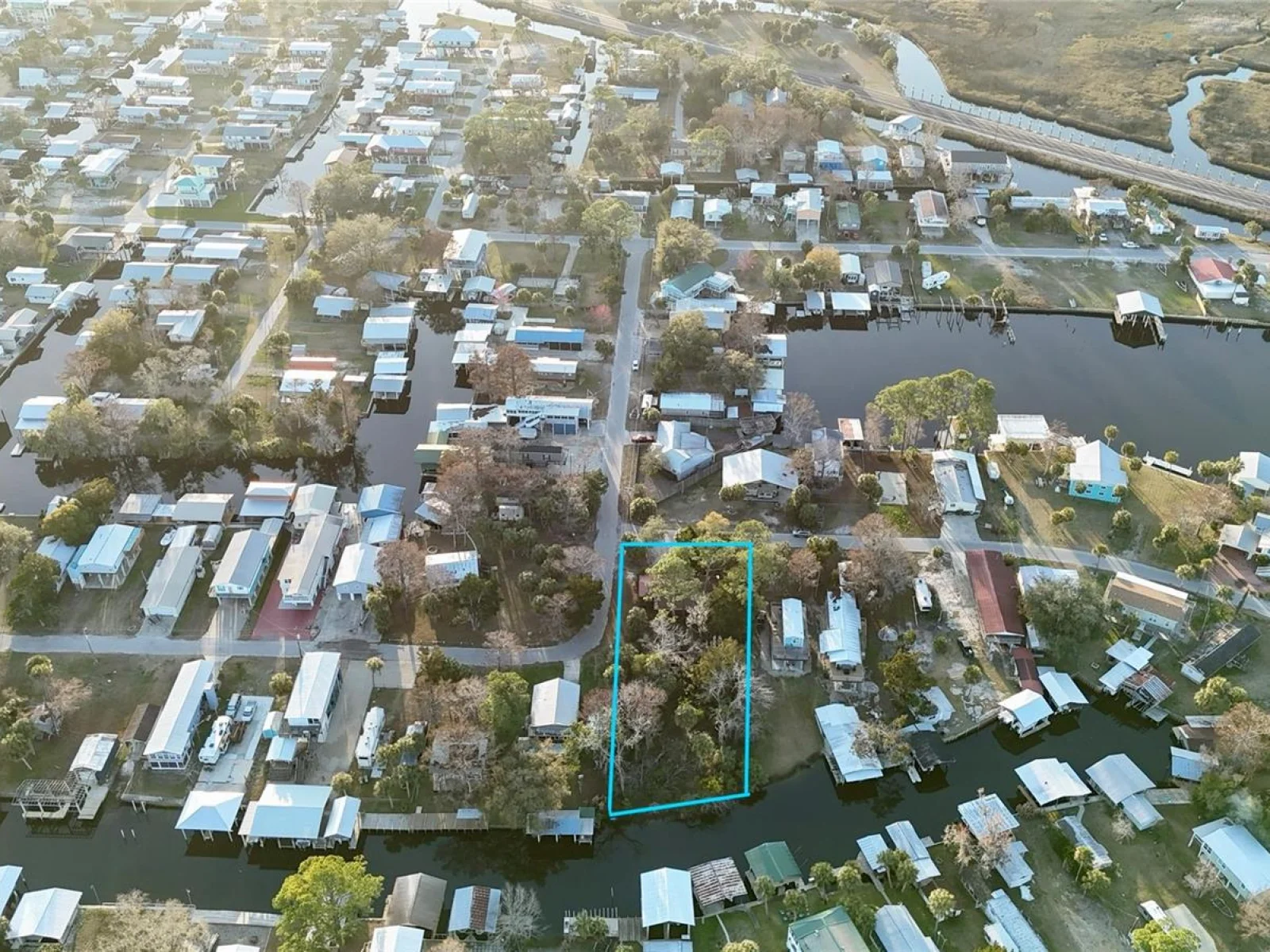 12 SE 241ST ST, SUWANNEE, FL — photo 3