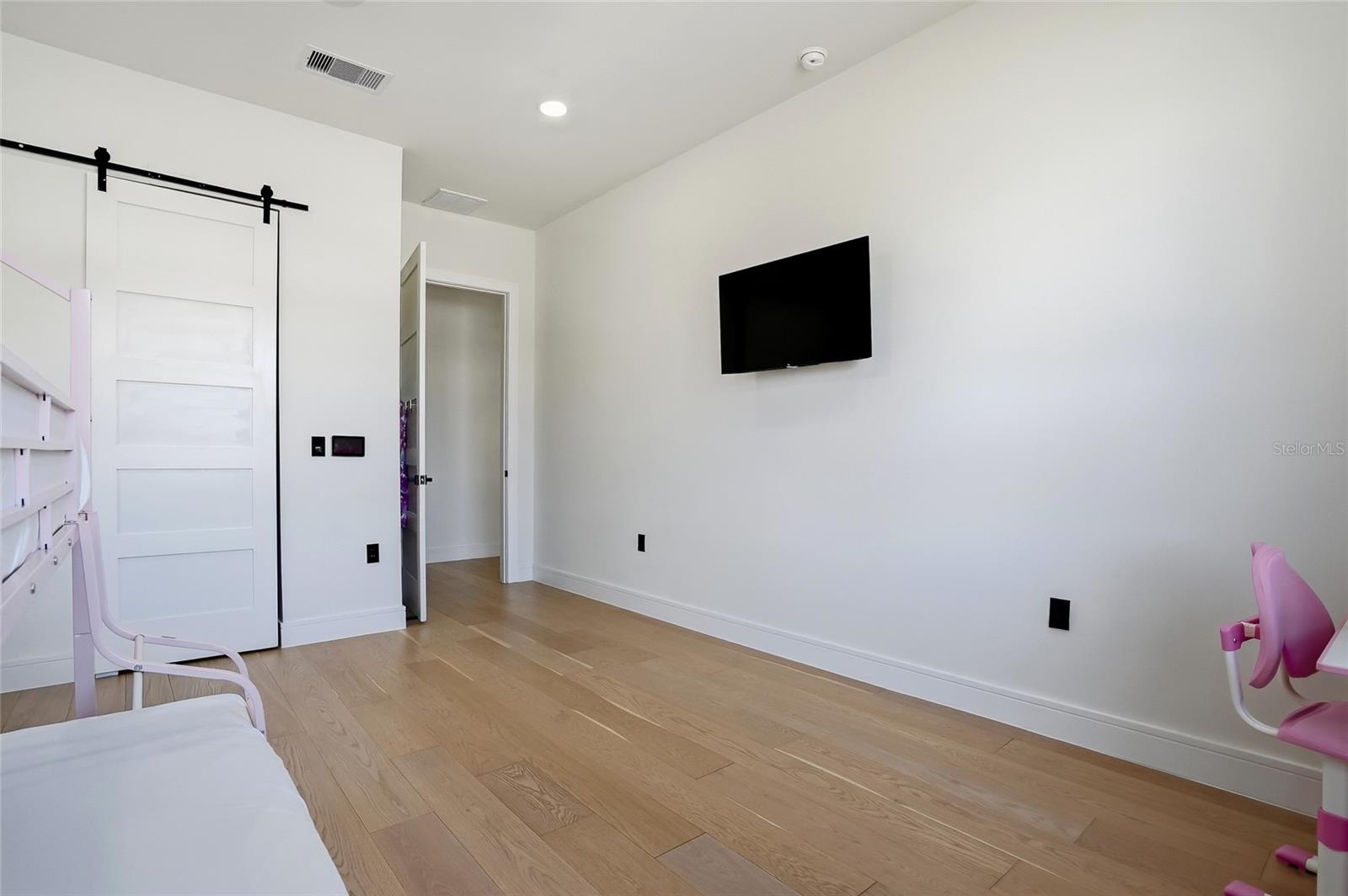 7818 N HUBERT AVE, TAMPA, FL — photo 53