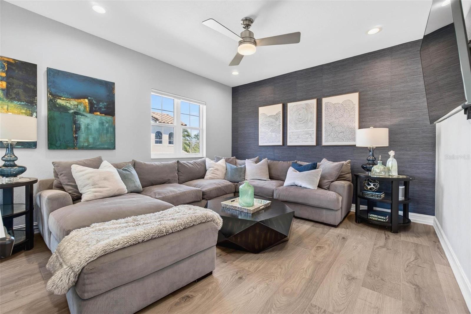 6054 YEATS MANOR DR, TAMPA, FL — photo 22