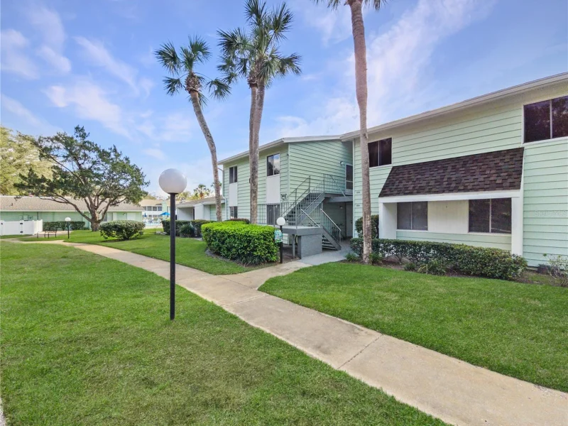 527 MIDWAY DR #B, OCALA, FL