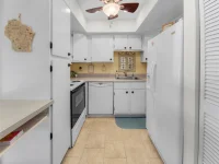527 MIDWAY DR #B — photo 11