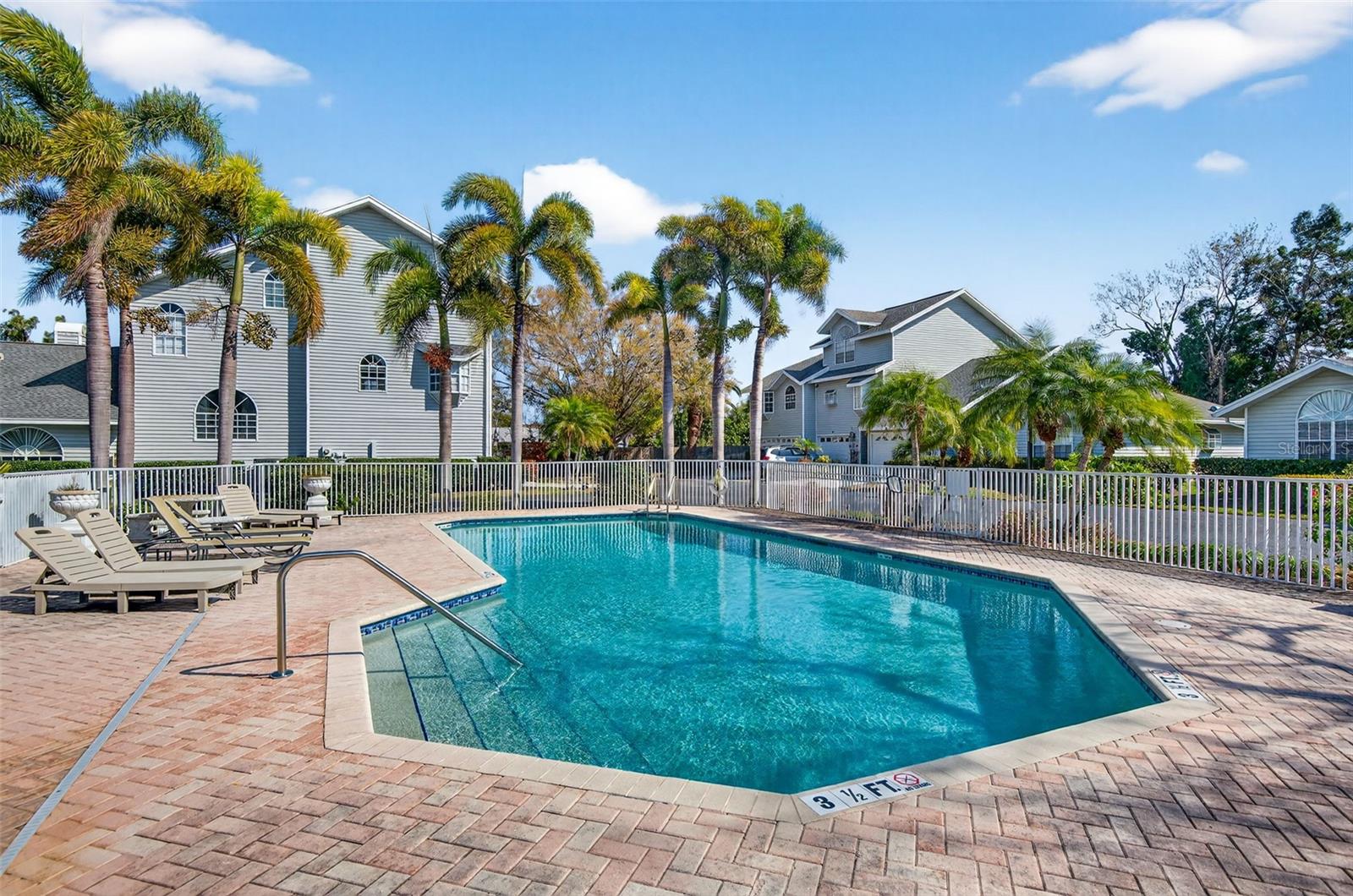 11722 CURRIE LN #F2, LARGO, FL — photo 42