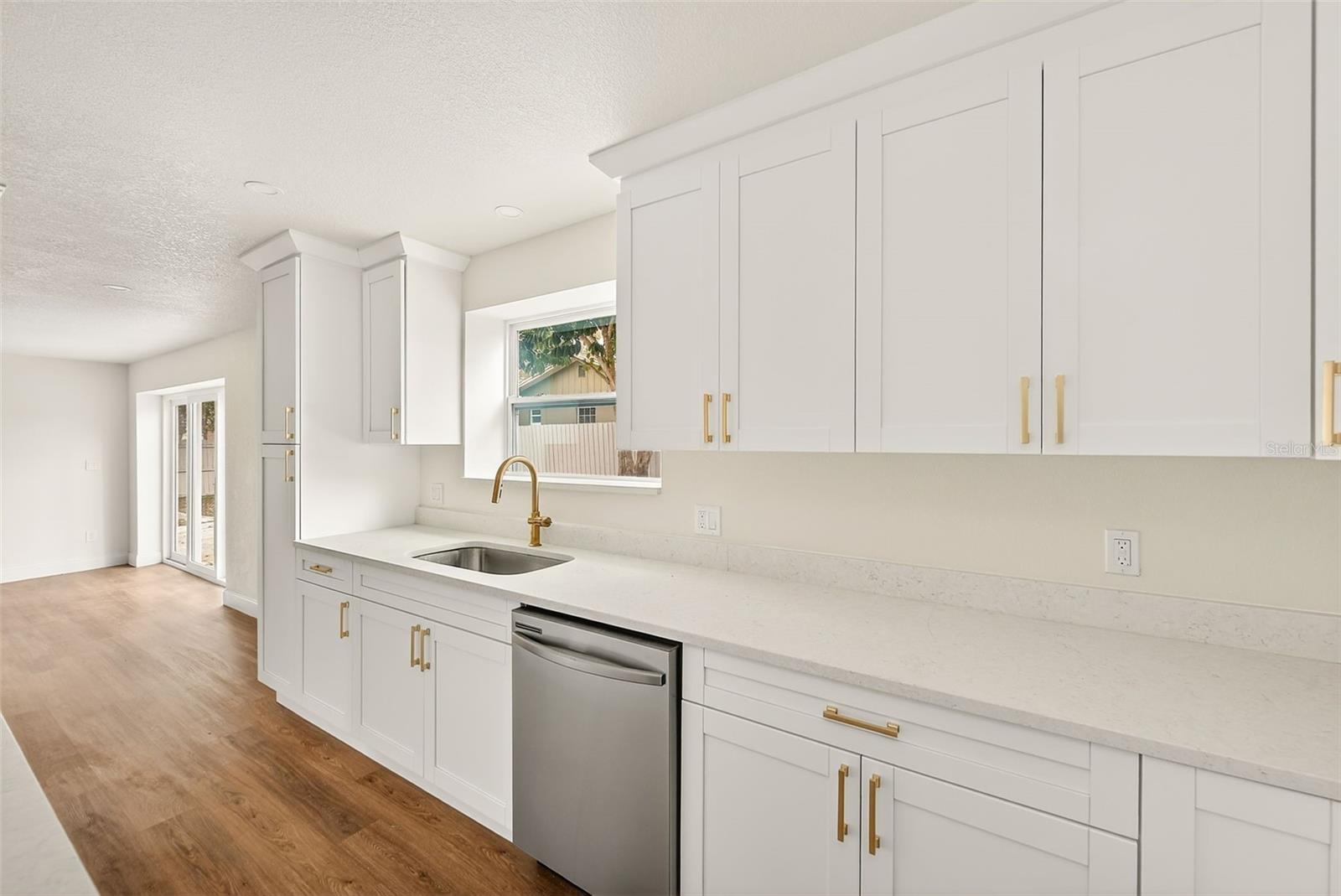 2171 BEECHER RD, CLEARWATER, FL — photo 8