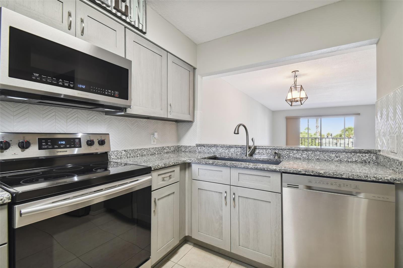 5557 SEA FOREST DR #214, NEW PORT RICHEY, FL — photo 11