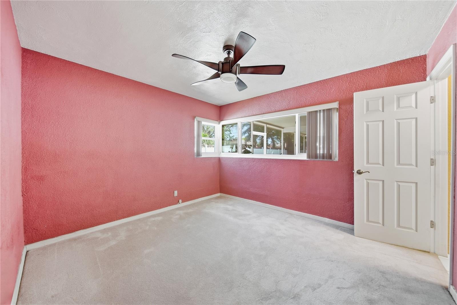 718 BAY VISTA BLVD S, ST PETERSBURG, FL — photo 21