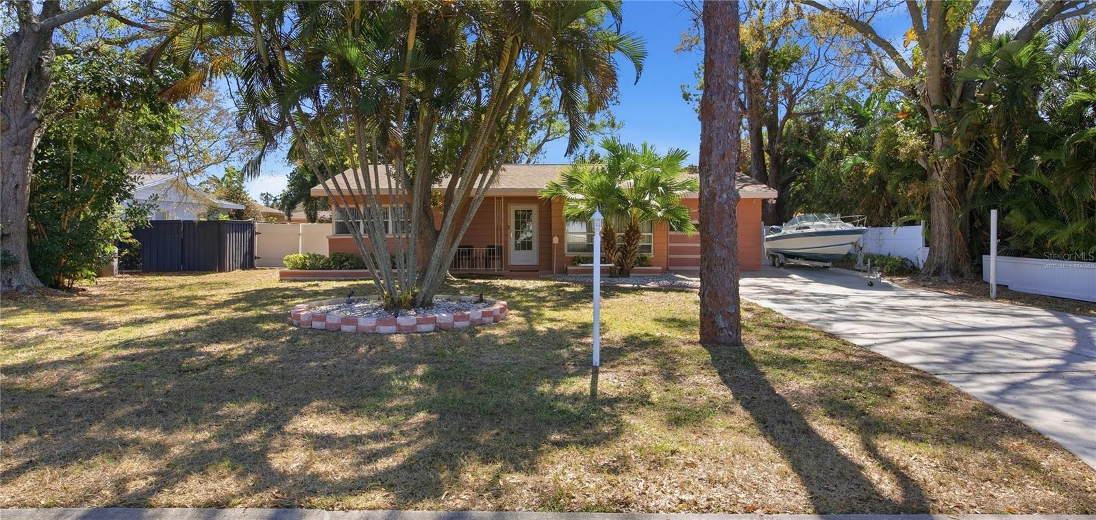 718 BAY VISTA BLVD S, ST PETERSBURG, FL
