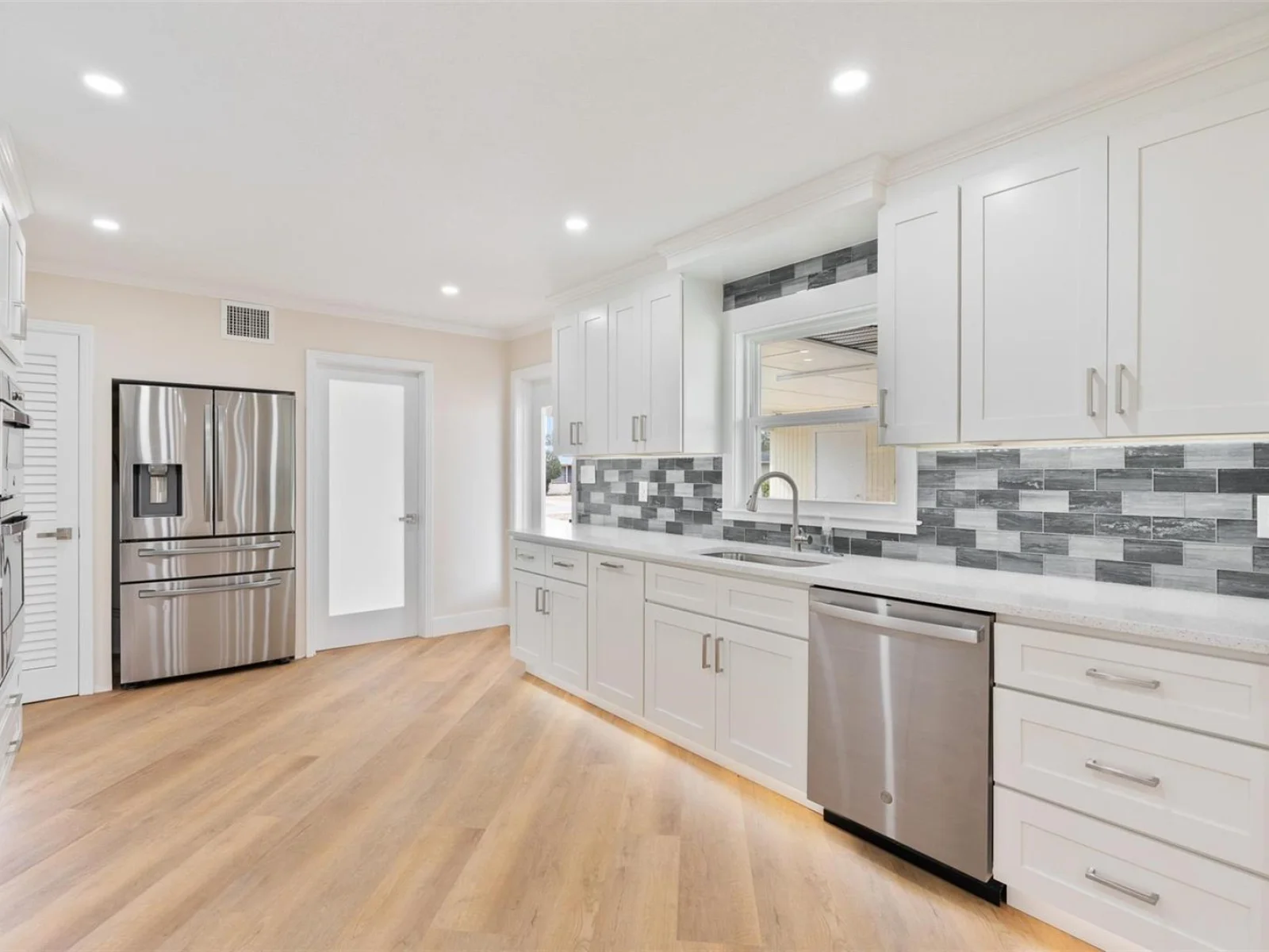 1310 E CROOKED LAKE DR, EUSTIS, FL — photo 18
