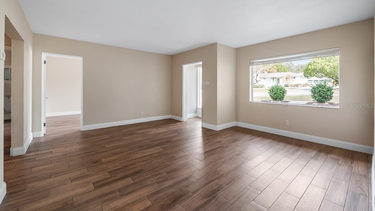 107 E MAGNOLIA AVE, HOWEY IN THE HILLS, FL — photo 15
