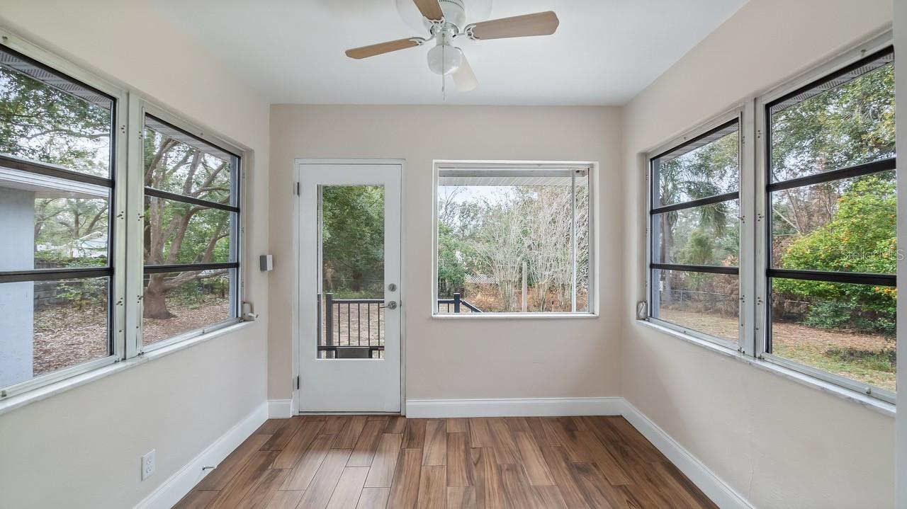 107 E MAGNOLIA AVE, HOWEY IN THE HILLS, FL — photo 27
