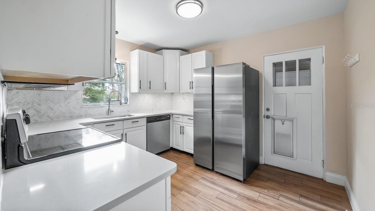 107 E MAGNOLIA AVE, HOWEY IN THE HILLS, FL — photo 36