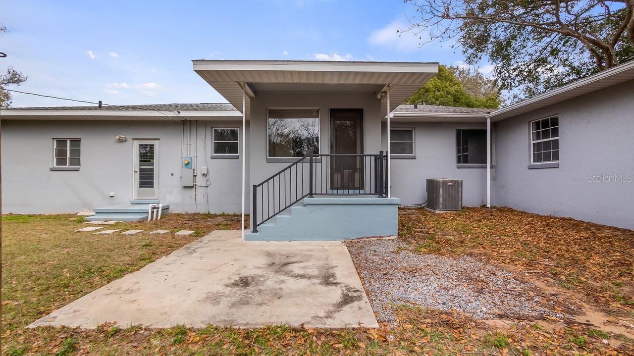 107 E MAGNOLIA AVE, HOWEY IN THE HILLS, FL — photo 55