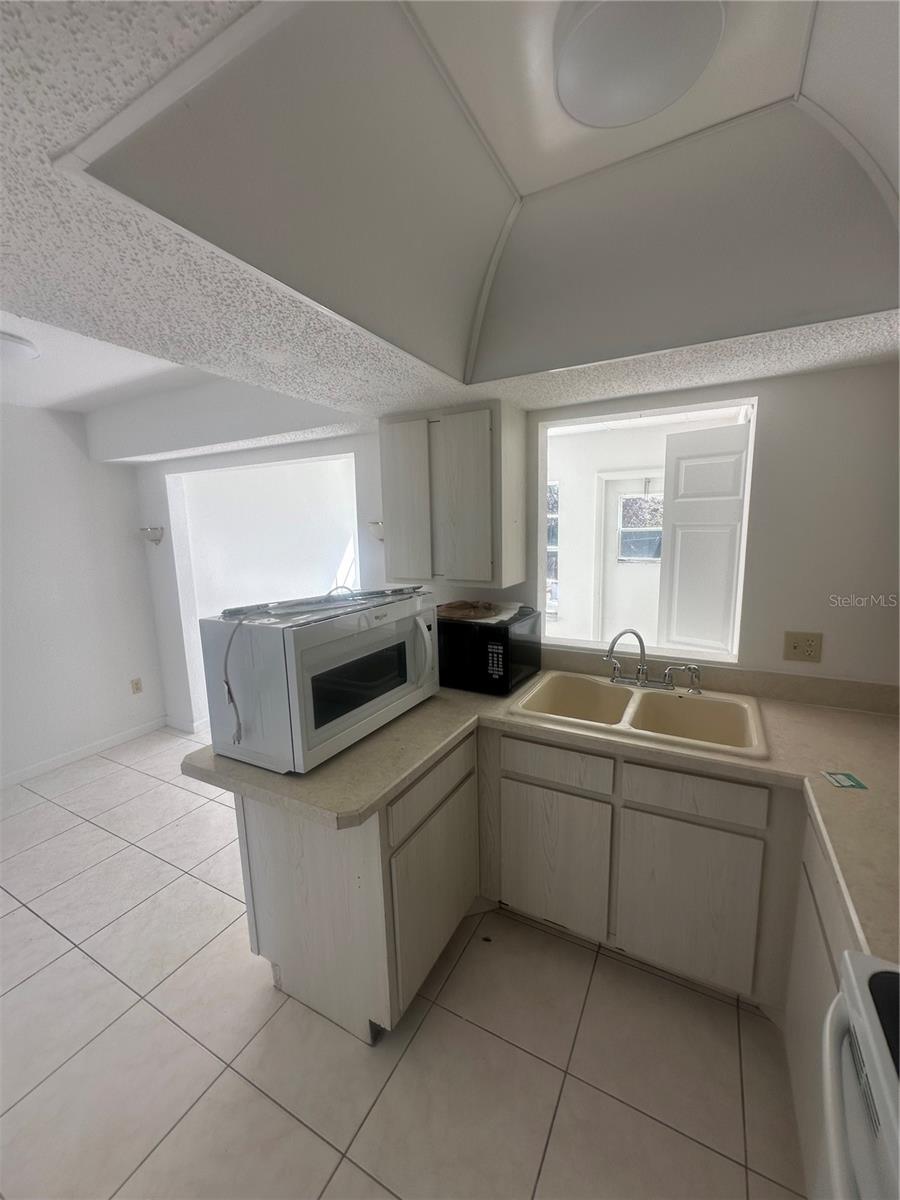 4158 TAMIAMI TRL #B1, PORT CHARLOTTE, FL — photo 6