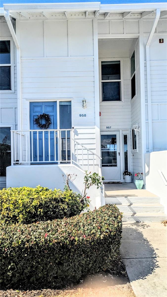 958 SANDPIPER CIR #958, BRADENTON, FL