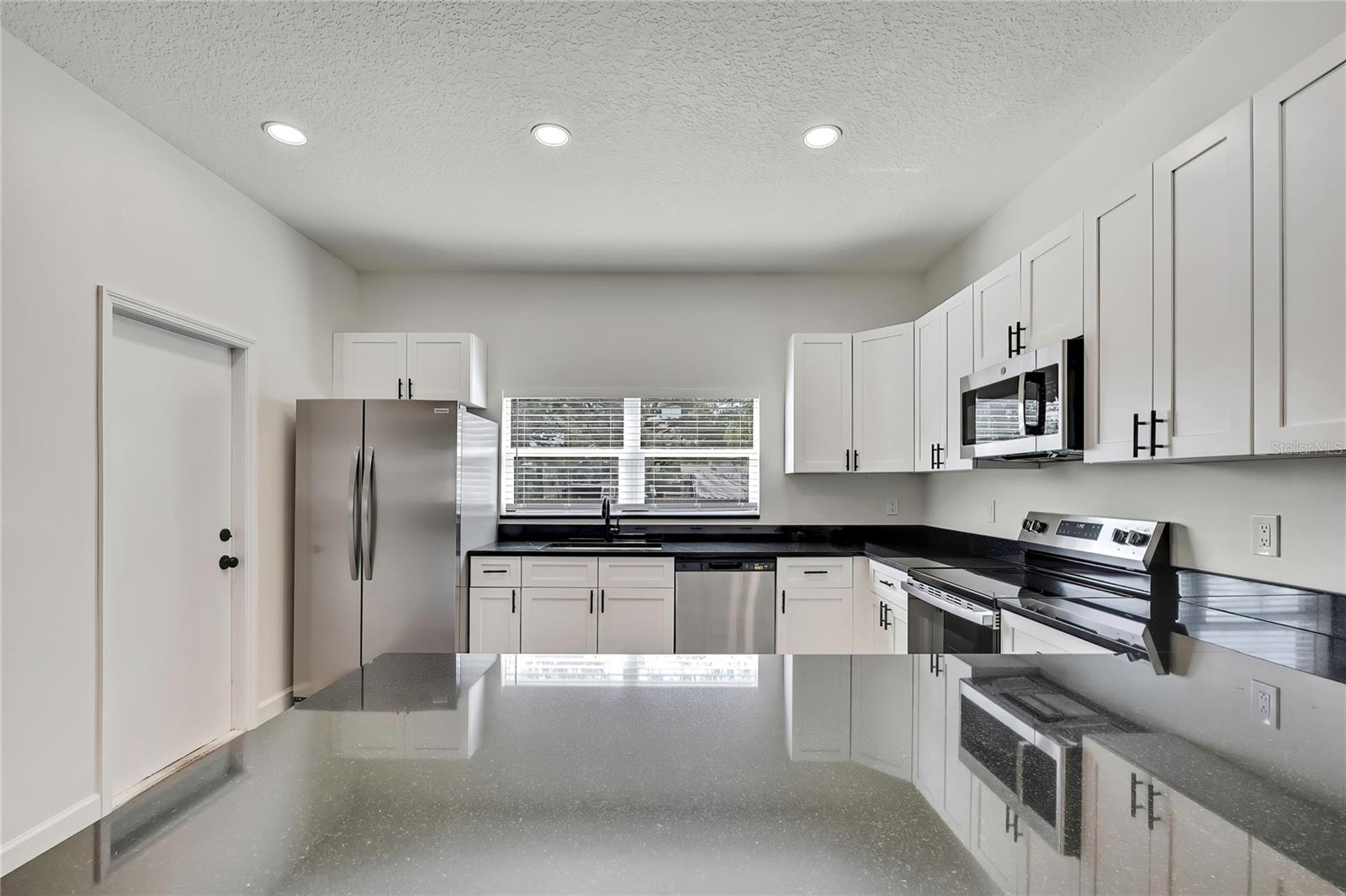 507 E BAKER, TAMPA, FL — photo 8