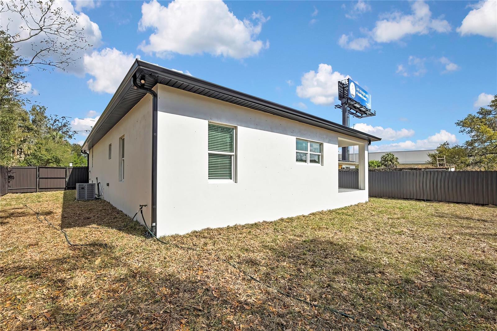 507 E BAKER, TAMPA, FL — photo 45