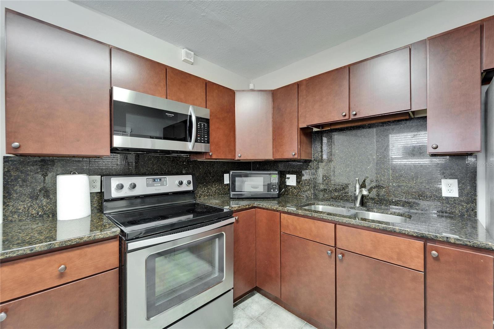 126 RIDGEWOOD AVE, BRANDON, FL — photo 30