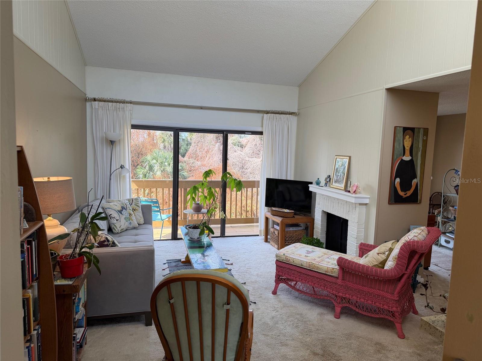 1051 S HIGHLAND ST #3D, MOUNT DORA, FL — photo 3
