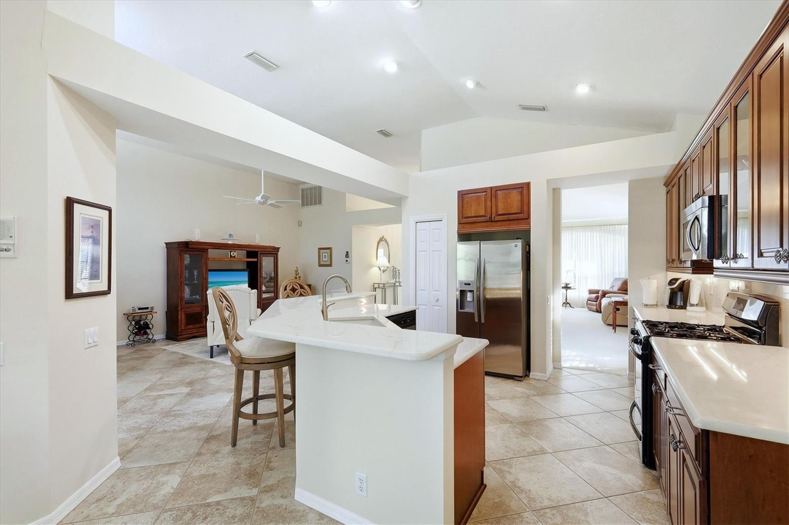 6411 BERKSHIRE PL, UNIVERSITY PARK, FL — photo 18