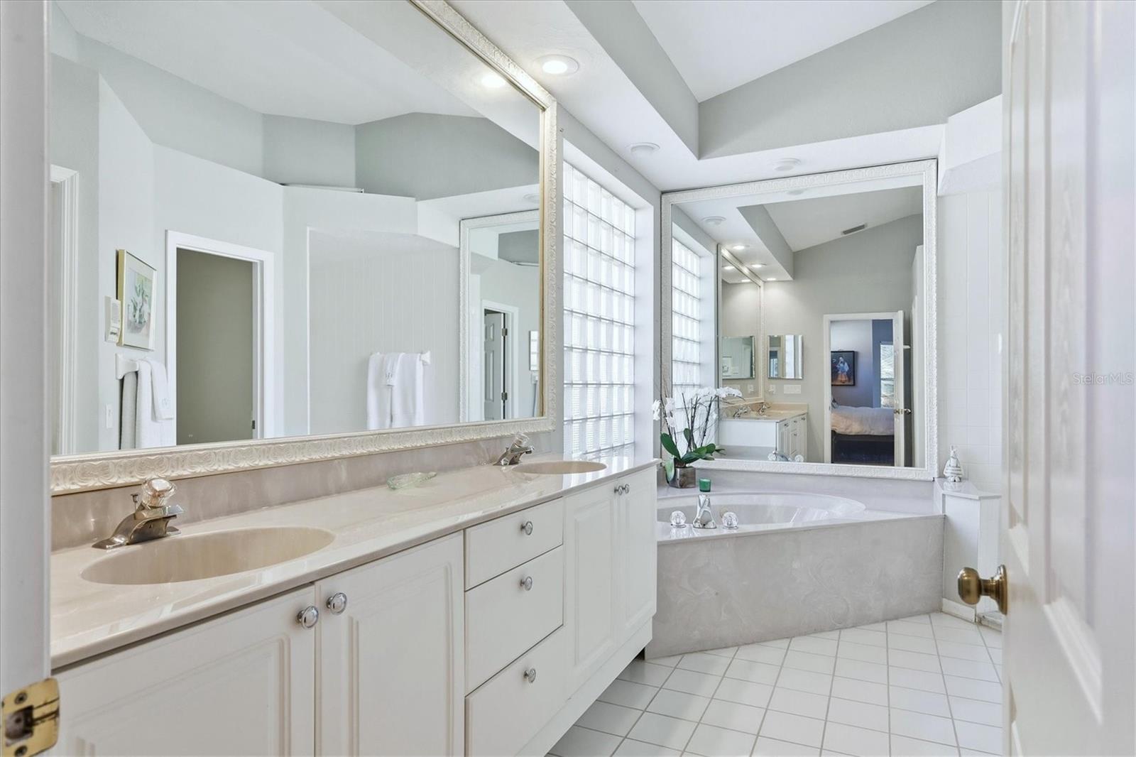 6411 BERKSHIRE PL, UNIVERSITY PARK, FL — photo 23