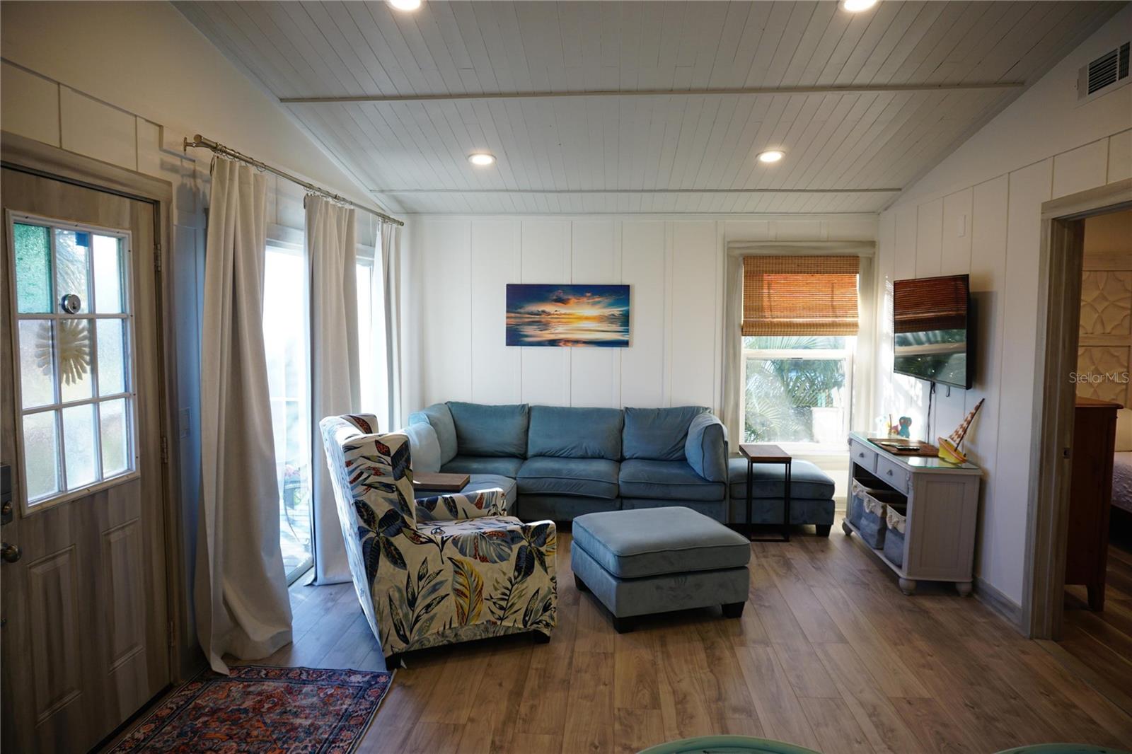 2504 AVENUE B, BRADENTON BEACH, FL — photo 4