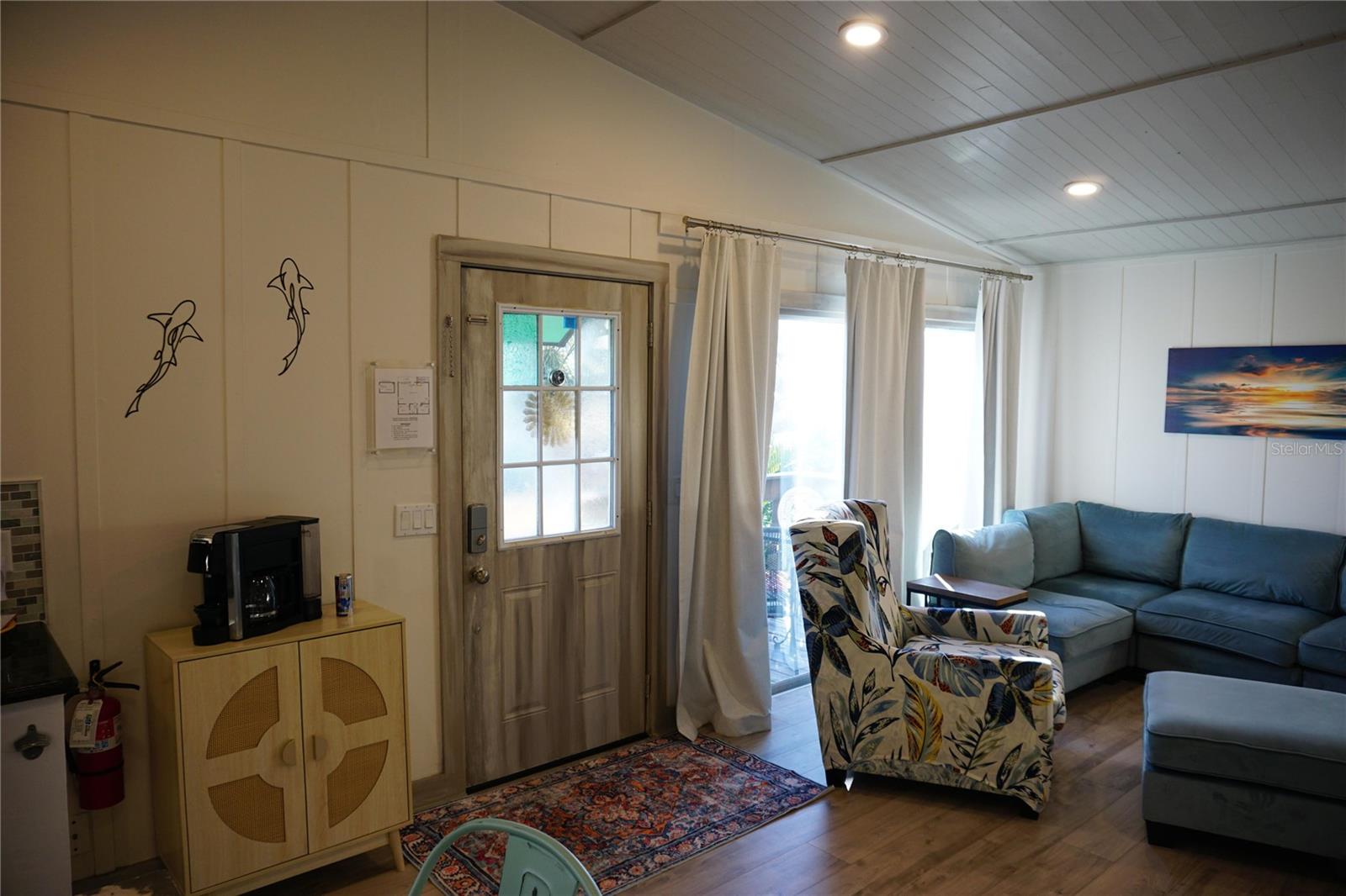 2504 AVENUE B, BRADENTON BEACH, FL — photo 8