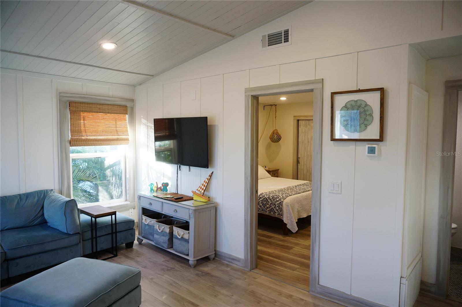 2504 AVENUE B, BRADENTON BEACH, FL — photo 9