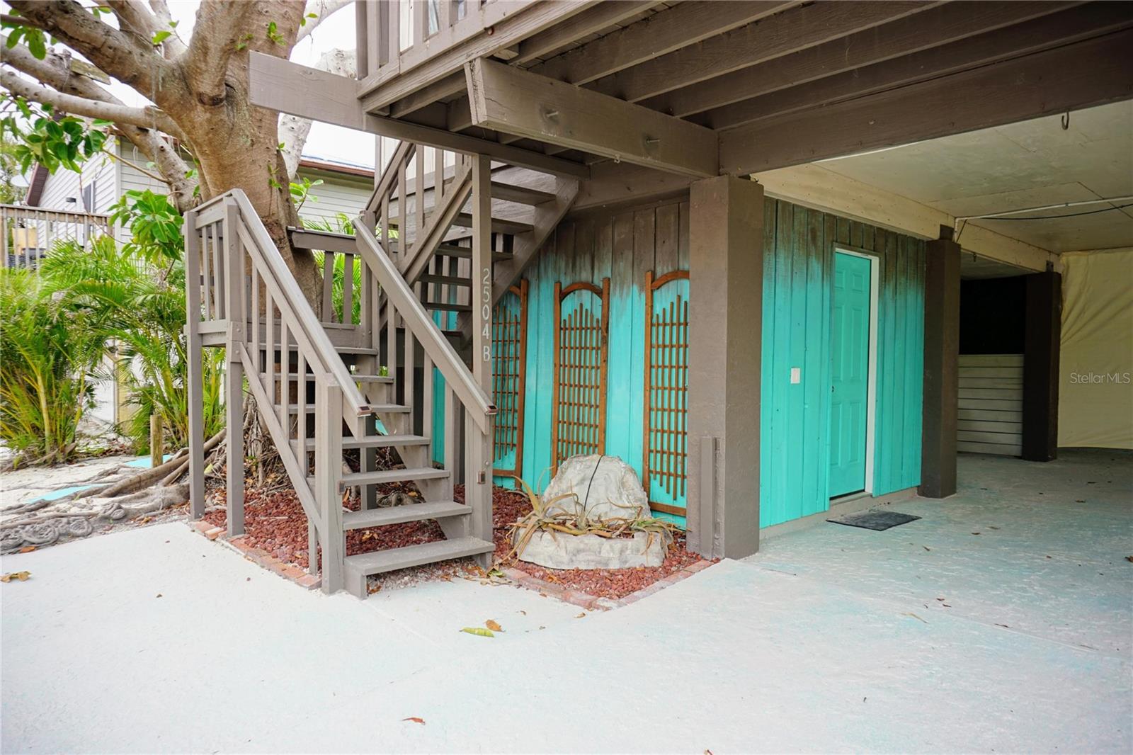 2504 AVENUE B, BRADENTON BEACH, FL — photo 38