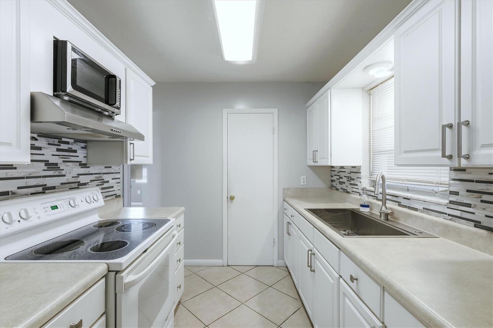 21283 MIDWAY BLVD, PORT CHARLOTTE, FL — photo 15