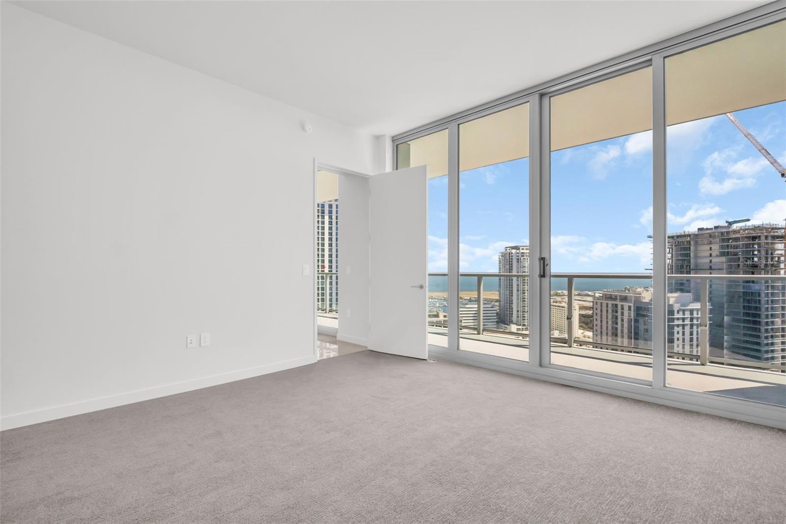 400 CENTRAL AVE #2605, ST PETERSBURG, FL — photo 32