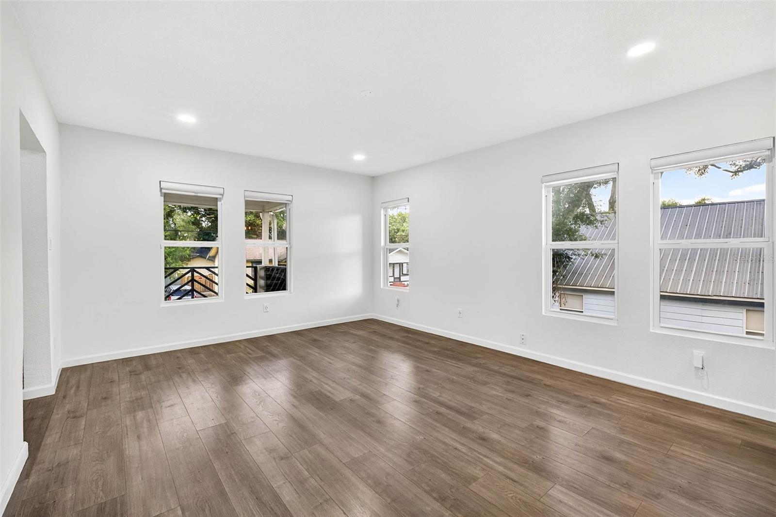 809 E BAKER ST #A, TAMPA, FL — photo 8