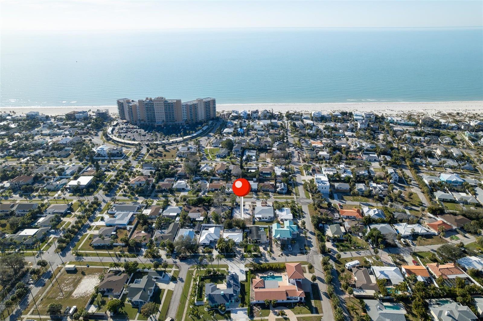 925 LANTANA AVE, CLEARWATER BEACH, FL