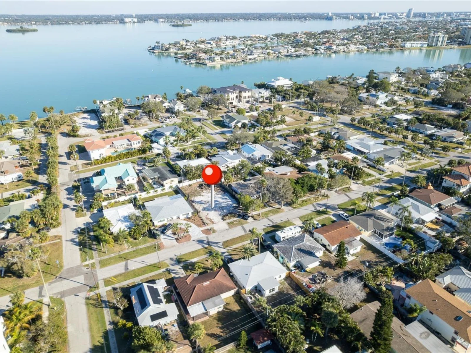 925 LANTANA AVE, CLEARWATER BEACH, FL — photo 4