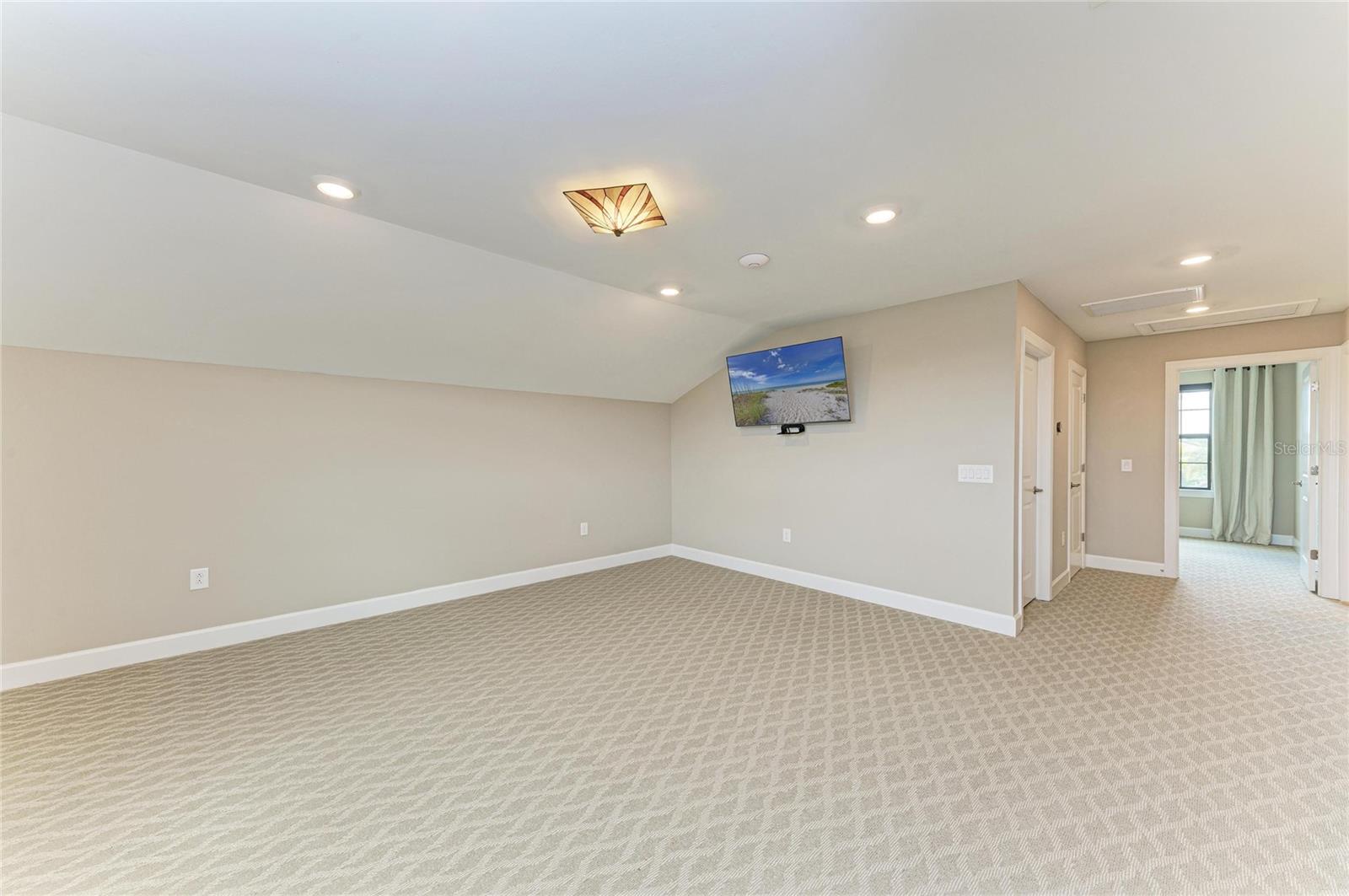 7110 GRADFORD CT, LAKEWOOD RANCH, FL — photo 42