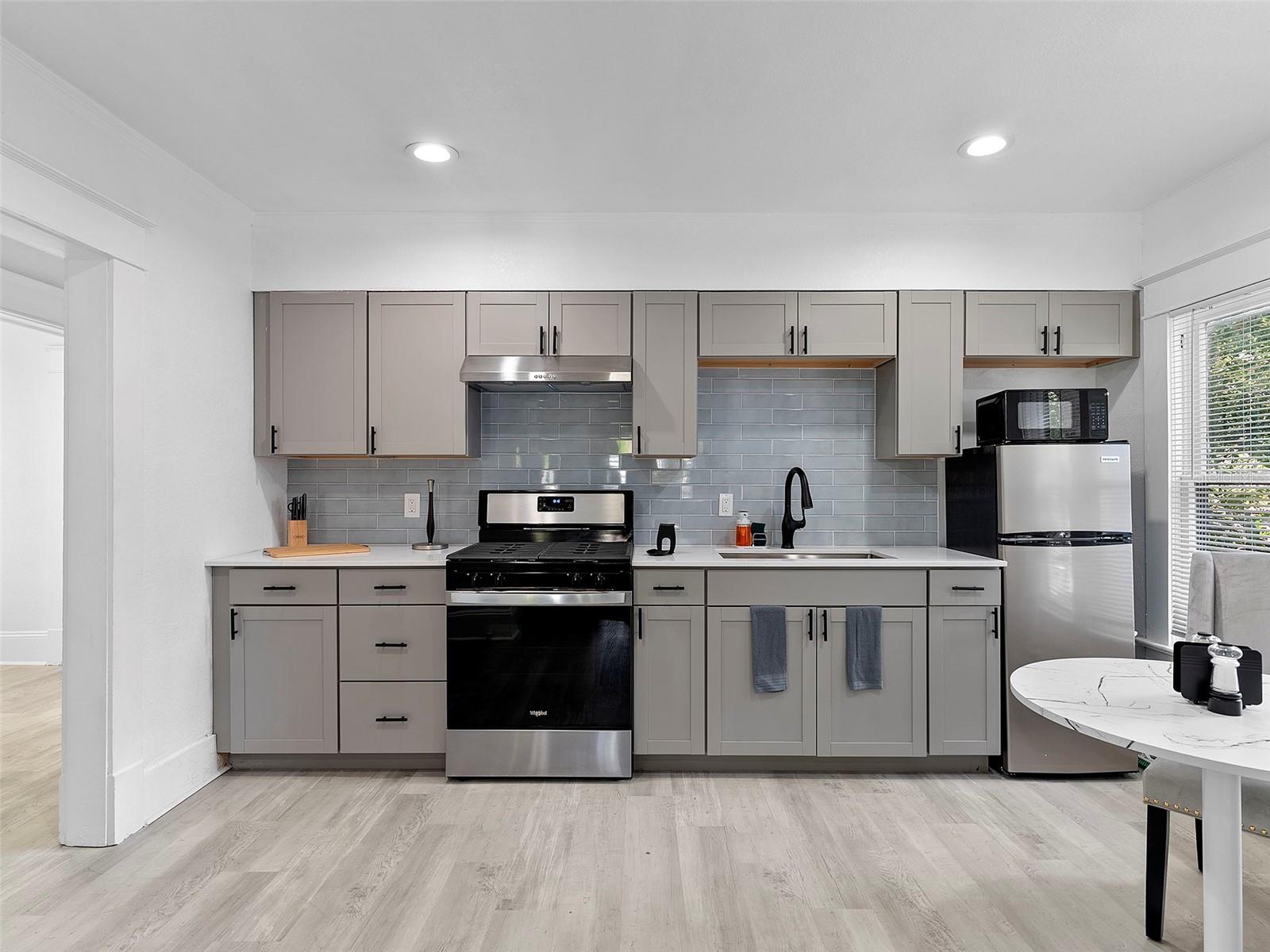 412 E HARWOOD ST, ORLANDO, FL — photo 10