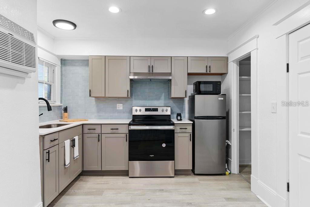 412 E HARWOOD ST, ORLANDO, FL — photo 48
