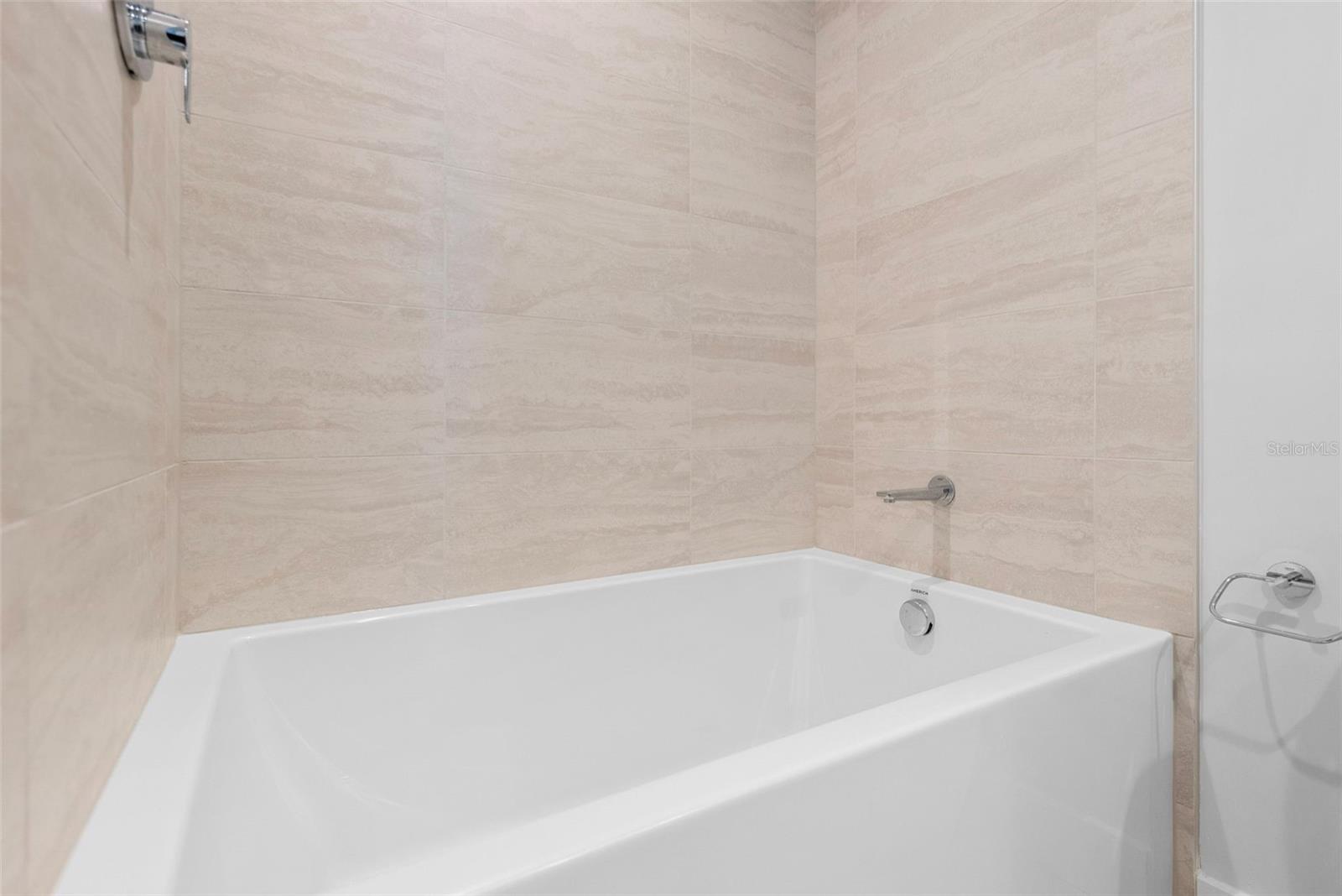 275 1ST AVE S #2206, ST PETERSBURG, FL — photo 8