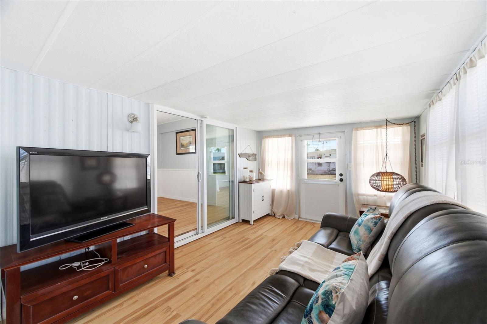 10913 LIBERTY DR, PORT RICHEY, FL — photo 4