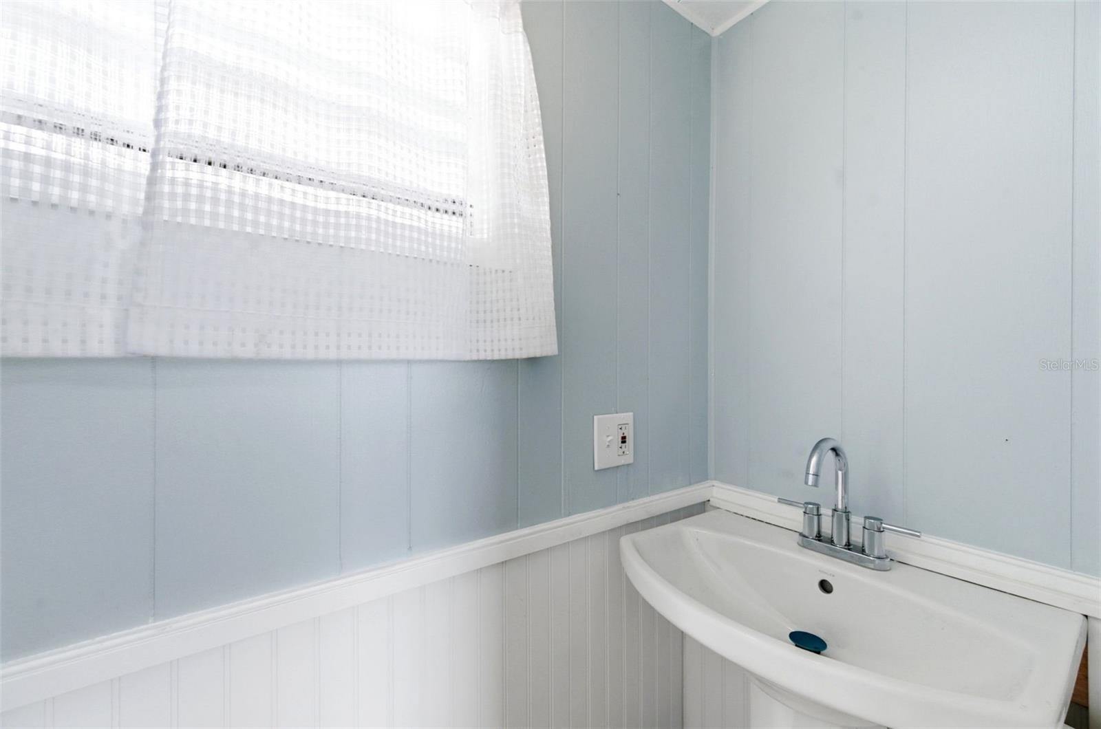 10913 LIBERTY DR, PORT RICHEY, FL — photo 15