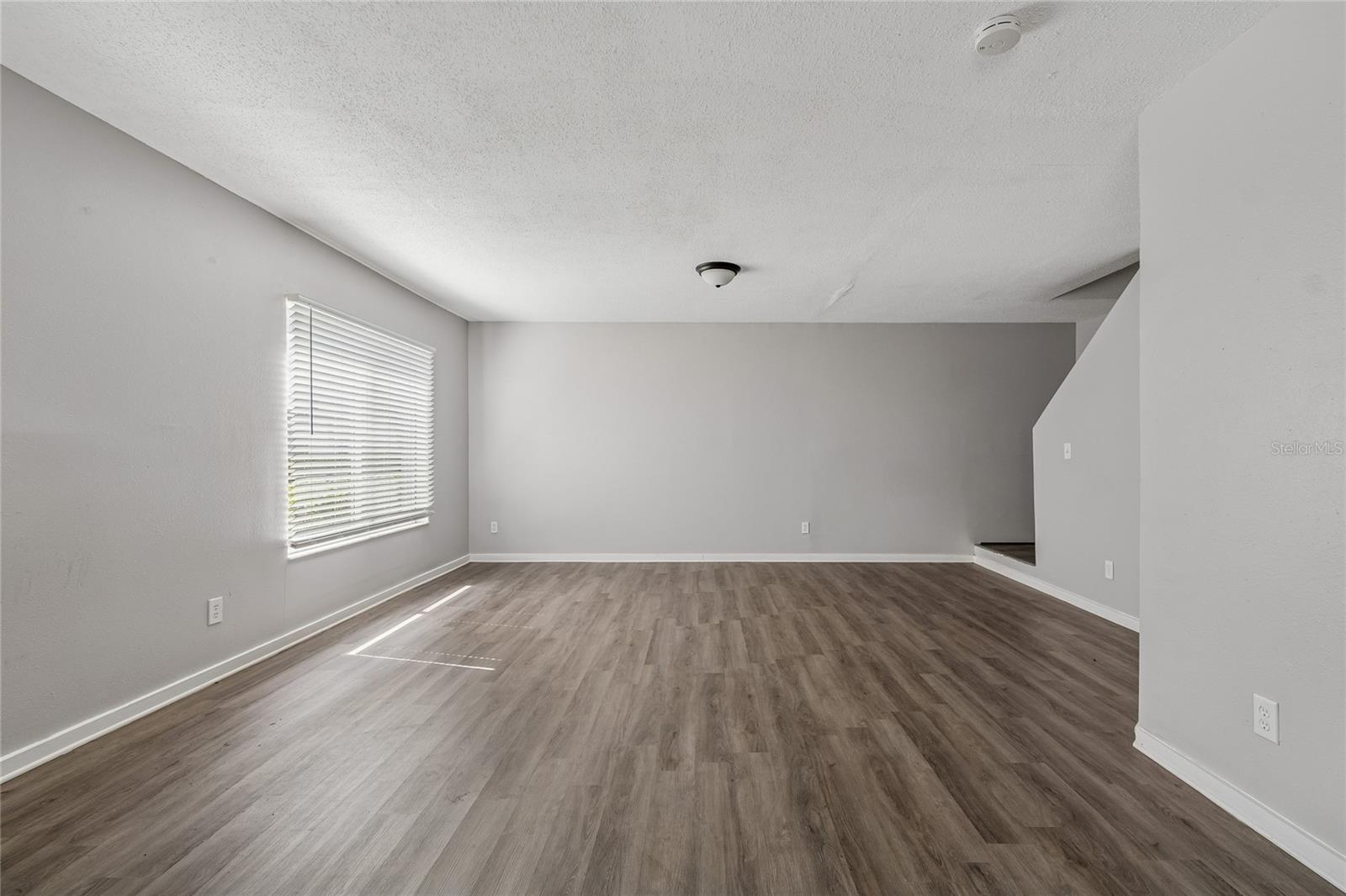 7402 E BANK DR, TAMPA, FL — photo 10