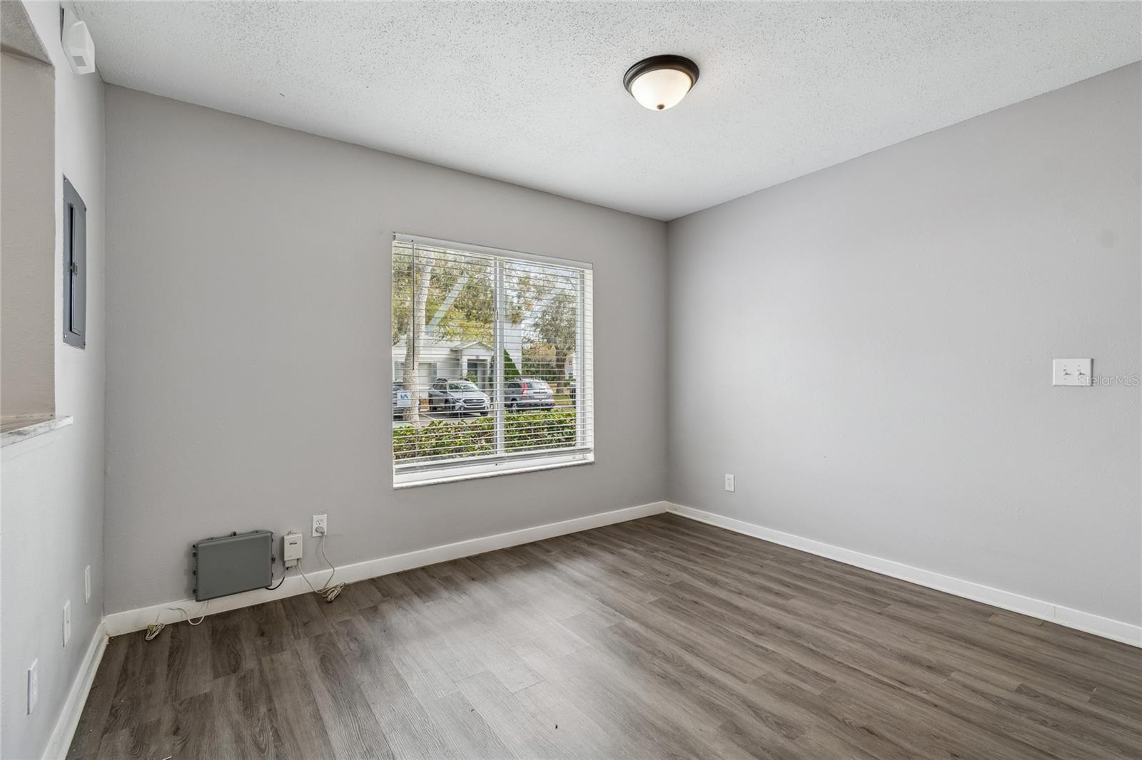 7402 E BANK DR, TAMPA, FL — photo 11