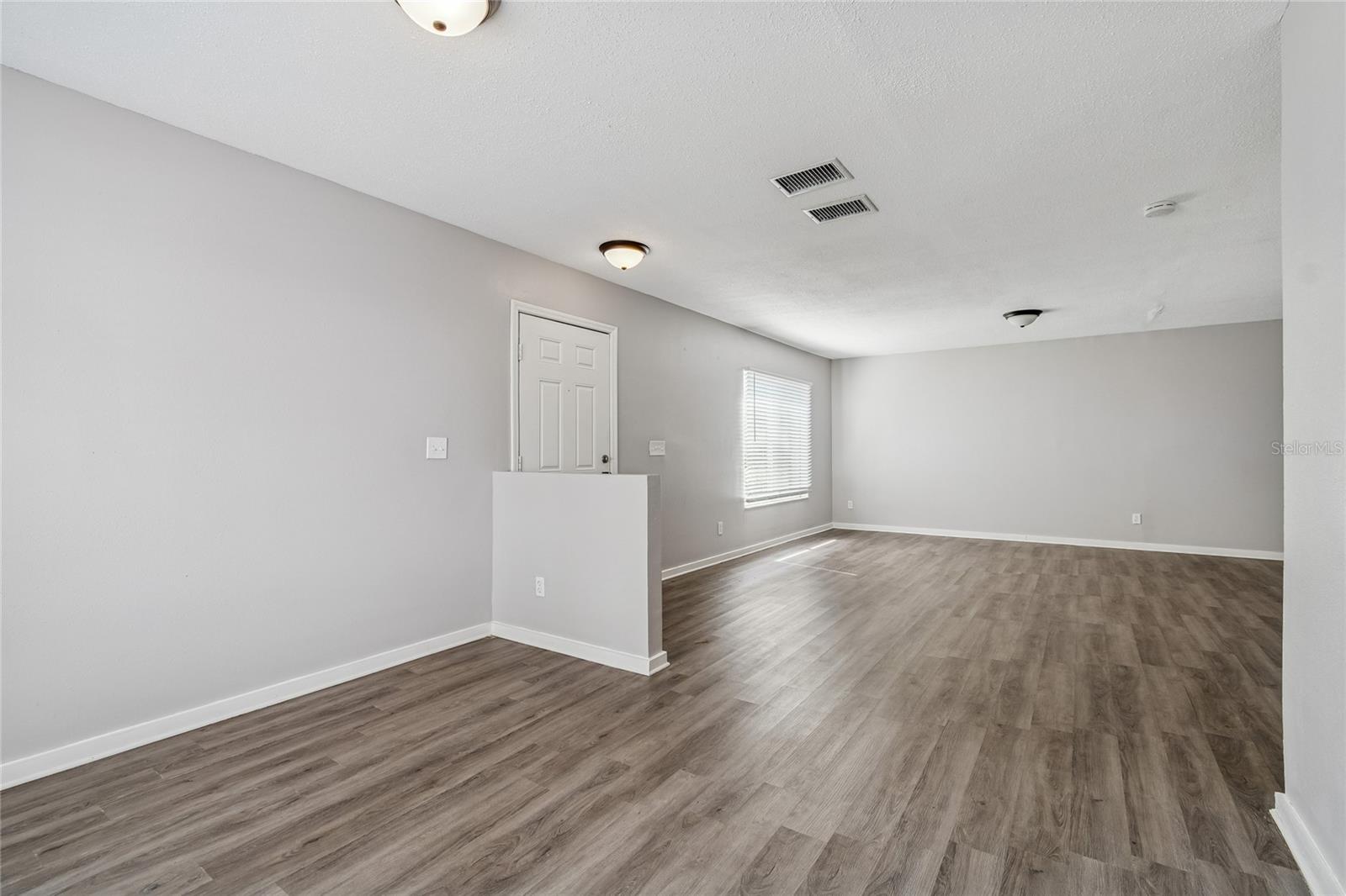 7402 E BANK DR, TAMPA, FL — photo 12